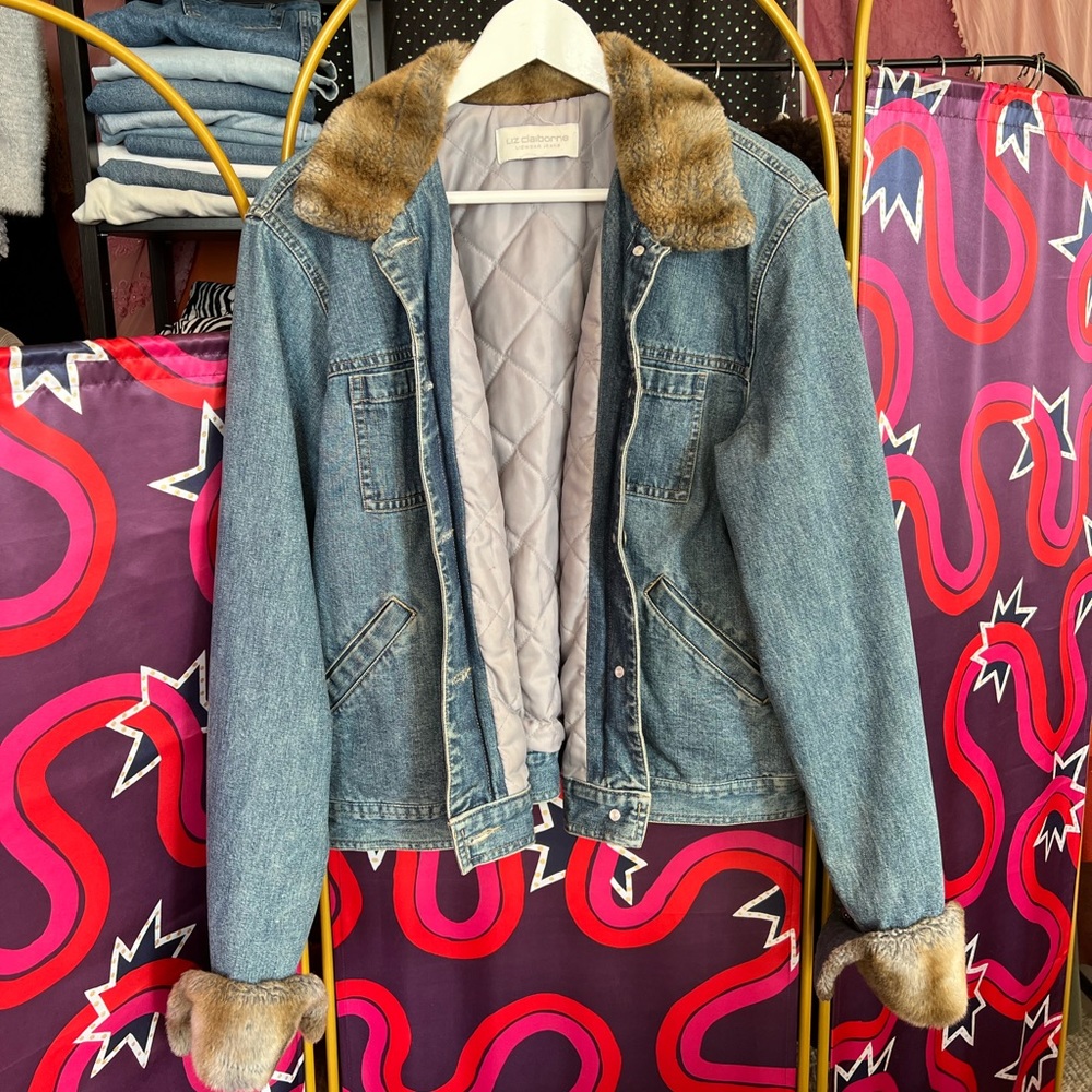 Fur trim denim jacket